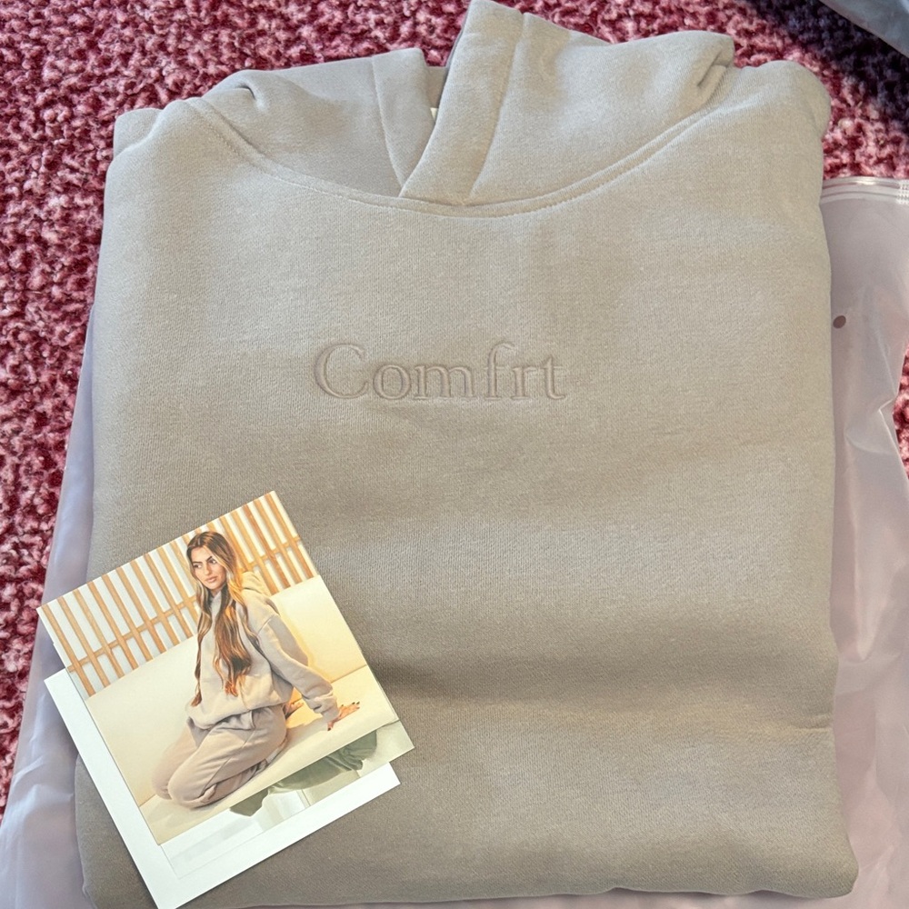 Comfit Women's Hoodie Sweatshirt in Taupe